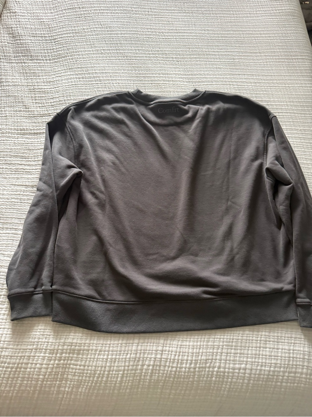 Comfrt Gray Crewneck - Picture 6 of 9